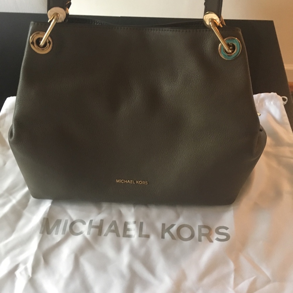 Michael Kors Raven Large Shoulder Tote